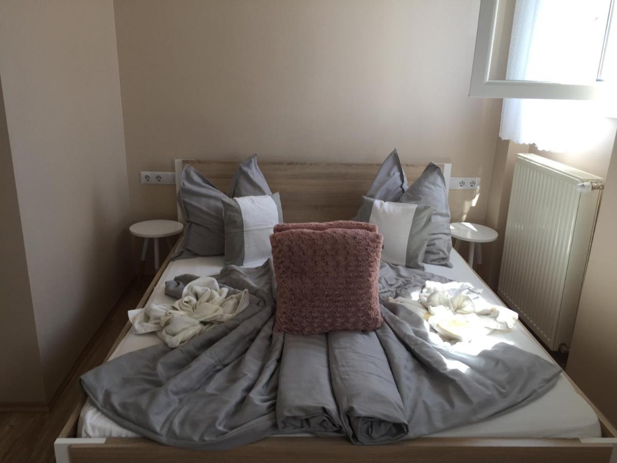 Family Apartmanhaz Apartment นาชคานีจา ภายนอก รูปภาพ